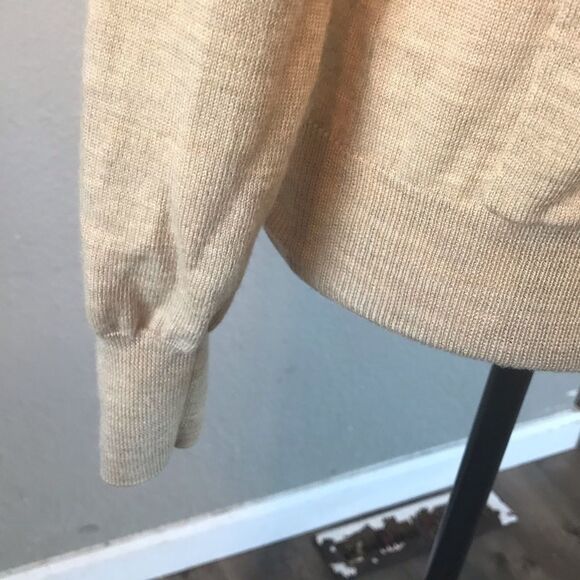 Club Monaco 100% wool Italian yarn tan cardigan - Picture 3 of 7